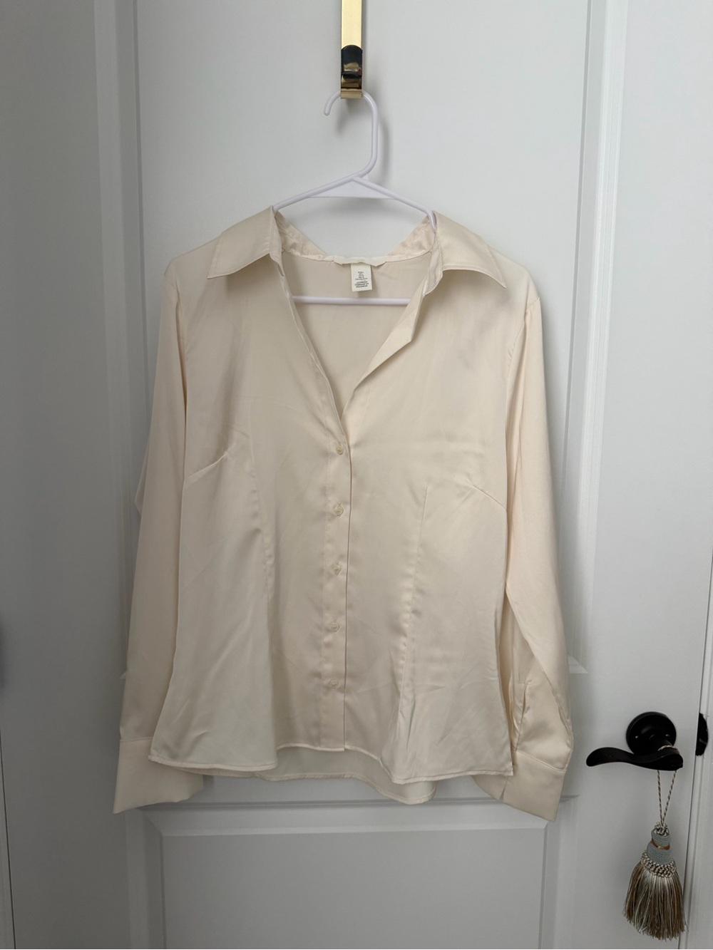 H&M • Cream Button-Front Women's Blouse • NWOT